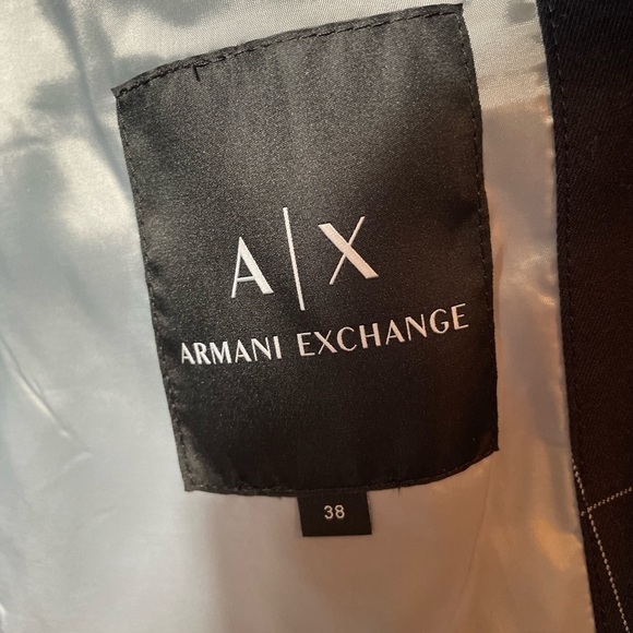 𝅺ARMANI exchange black blazer with thin lines to make plaid design - Picture 8 of 11
